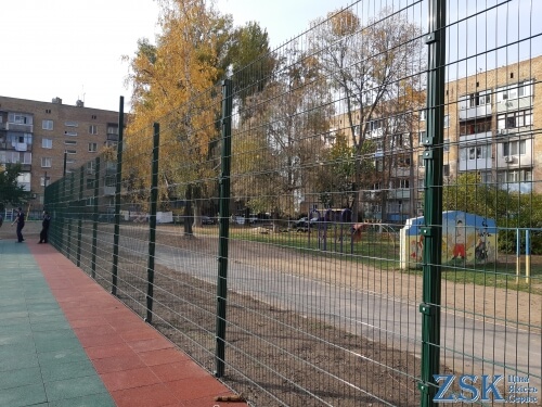 Ограждение спортивной площадки . Забор из сетки -  высокое качество техна спорт купить сетку на забор серии ПРОМ с полимерным покрытием – заборные сетки на складе ЗСК производитель Украина