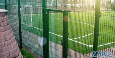 Furtka sportowa LX otwiera się o 180 stopni